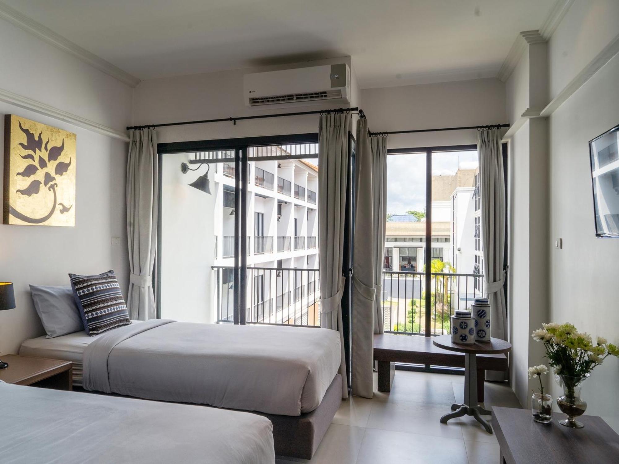 Fortune Riverview Hotel 4*